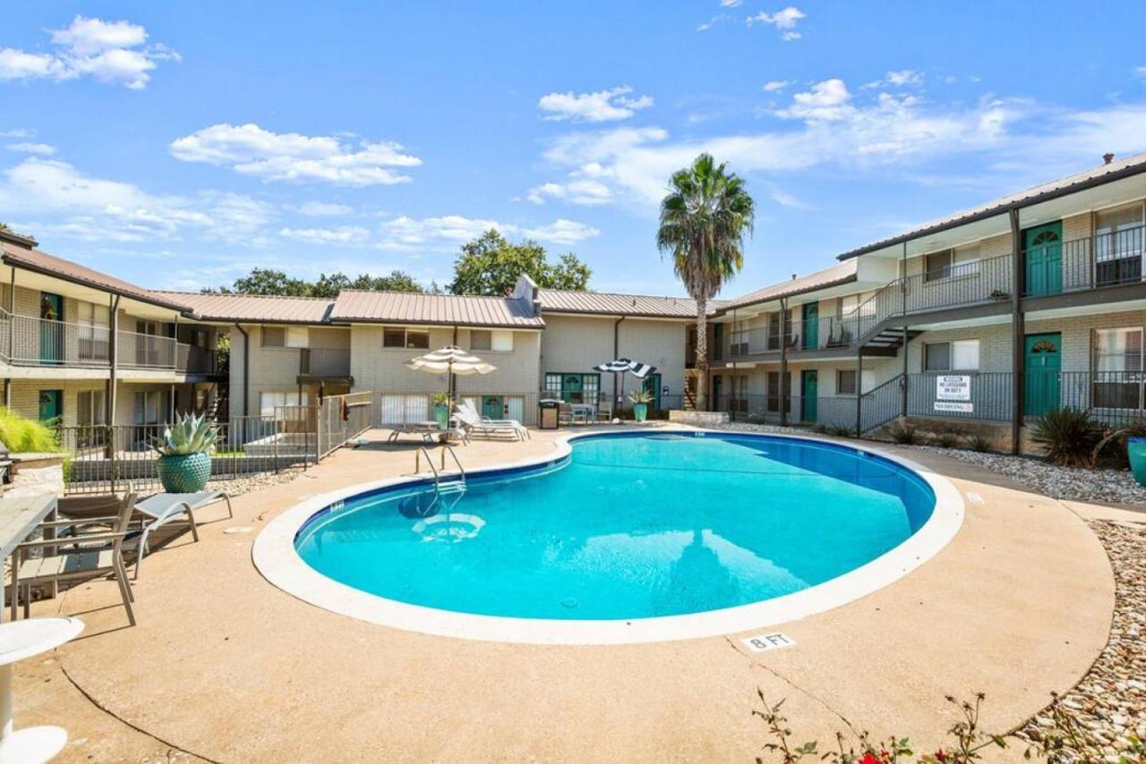 Charming Modern Apt Pool Patio Free Parking Austin Eksteriør bilde